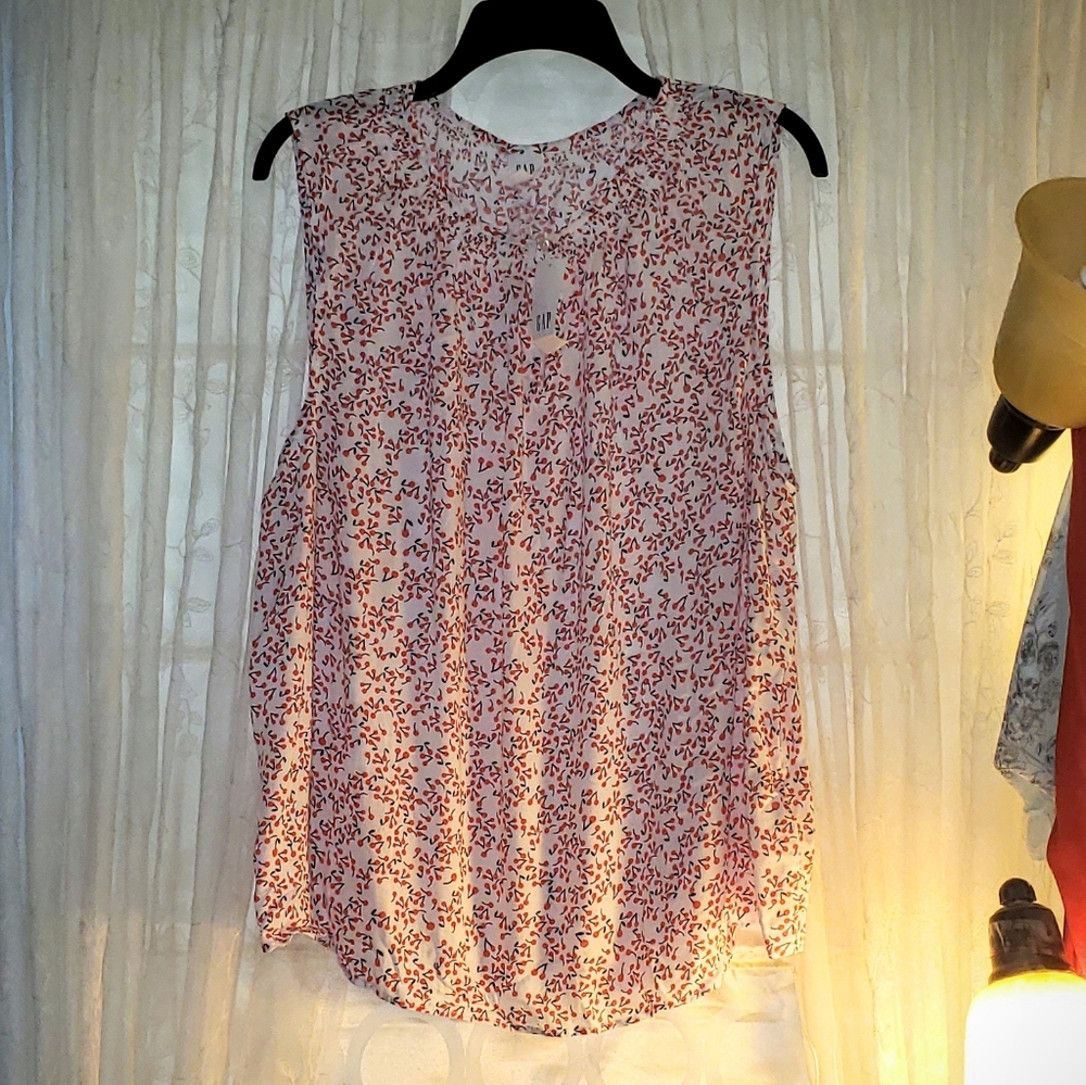 Gap cherry tank top